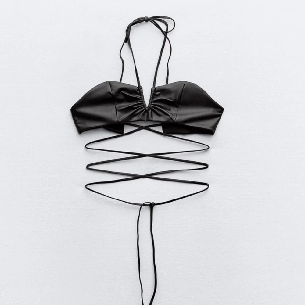 TREND ZARA NWT Faux Leather Strappy
Top Size size M
🚨FIRM PRICE - Picture 8 of 11